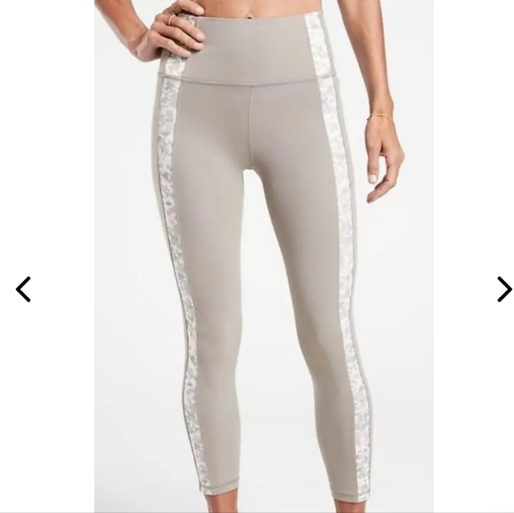 NEW! Athleta Salutation Stash Pocket II Leggings Plus Size 1XSerene 7/8 Pockets